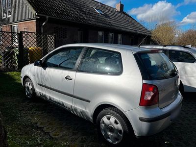 Gebraucht VW Polo 47 PS (34 kW) 2003 Silber Kleinwagen