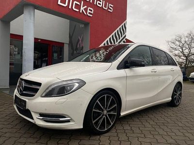 Usata Mercedes B180 AMG Edition 1 122 CV (89 kW) 2013 Bianco Monovolume