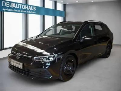 Gebraucht VW Golf VIII Life 150 PS (110 kW) 2024 Schwarz Kombi