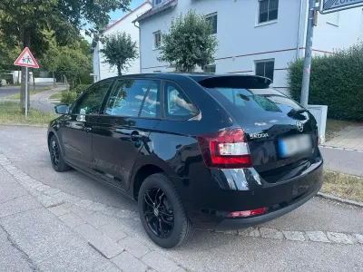 Gebraucht Skoda Rapid 125 PS (91 kW) 2018 Schwarz Kleinwagen