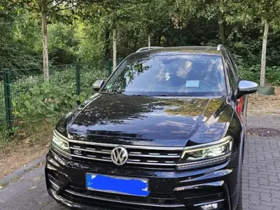 Gebraucht VW Tiguan Allspace R-line 239 PS (175 kW) 2019 Schwarz SUV
