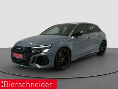 Gebraucht Audi RS3 Sportback Ambiente 400 PS (294 kW) 2023 Kemoragrau metallic Kleinwagen