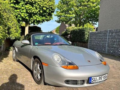 Second-hand Porsche Boxster 204 CP (150 kW) 1997 Argintiu Cabrio