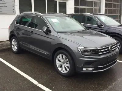 Gebraucht VW Tiguan Highline 150 PS (110 kW) 2017 Grau SUV