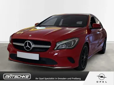 Gebraucht Mercedes CLA180 Shooting Brake AMG line 122 PS (89 kW) 2016 Rot Kombi