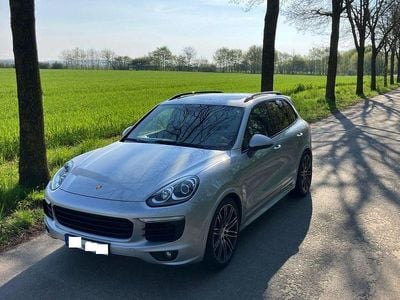 Gebraucht Porsche Cayenne Turbo Sport 385 PS (283 kW) 2016 Silber SUV