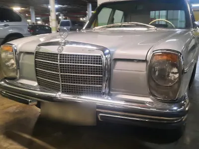 Gebraucht Mercedes W114 135 PS (99 kW) 1969 Silber Limousine