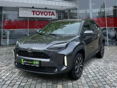 Gebraucht Toyota Yaris Hybrid Plus 131 PS (96 kW) 2025 Grau SUV