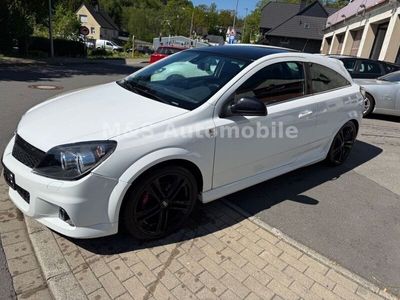 Opel Astra GTC