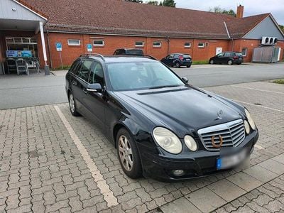 Mercedes E200