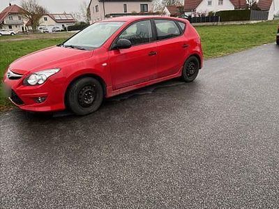 Second-hand Hyundai i30 Classic 90 CP (66 kW) 2010 Roșu Break