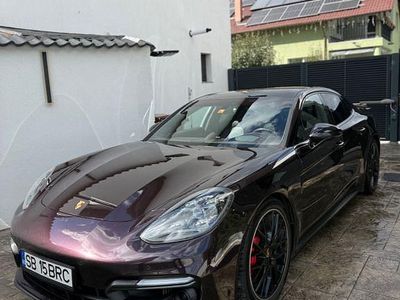 Rot Gebraucht 2019 Porsche Panamera GTS Sport Turismo Limousine | 63.900 € (Etwas zu teuer)