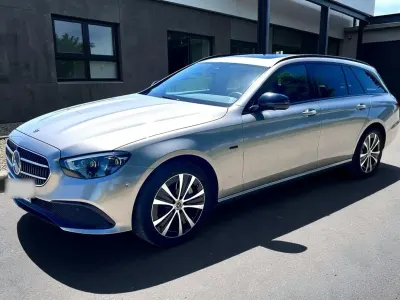 Gebraucht Mercedes E300 Night 306 PS (225 kW) 2021 Silber Kombi