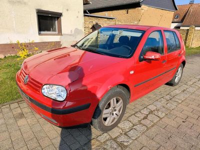 Gebraucht VW Golf IV 75 PS (55 kW) 2001 Rot Kleinwagen