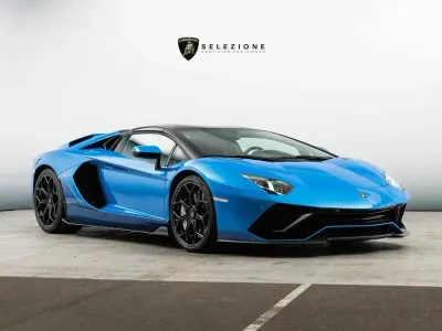 Usata Lamborghini Aventador 780 CV (573 kW) 2022 Blu Cabrio