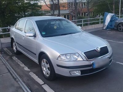 gebraucht Skoda Octavia 2.0 TDI DSG Elegance Elegance