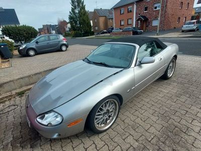 Jaguar XK8