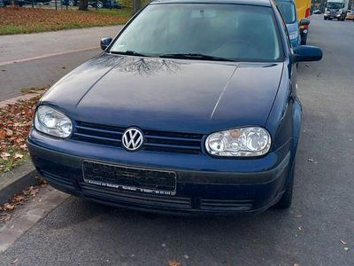 Blau Gebraucht 2001 VW Golf IV Edition Limousine | 1.500 € (Fairer Preis)