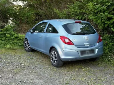 Gebraucht Opel Corsa 60 PS (44 kW) 2009 Blau Kleinwagen