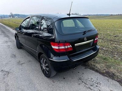 Mercedes B200