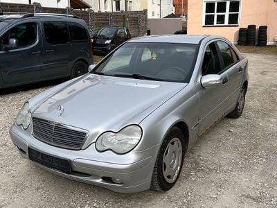 Mercedes C200