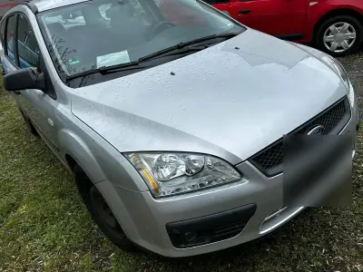 Używany Ford Focus 106 KM (77 kW) 2005 Srebrny Kombi