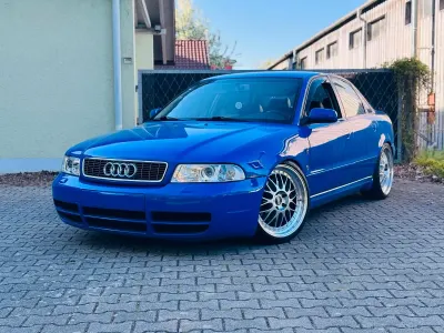 Gebraucht Audi A4 Performance 250 PS (183 kW) 1998 Blau Limousine