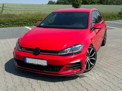 Second-hand VW Golf VII GTI 245 CP (180 kW) 2019 Roșu Berlinǎ