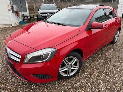 Gebraucht Mercedes A200 Urban 156 PS (114 kW) 2014 Rot Limousine