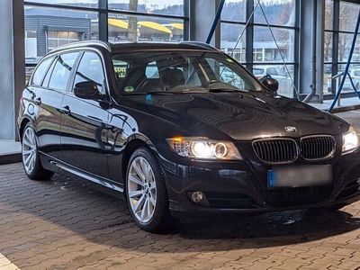 gebraucht BMW 330 d AUTOM+PANO+KEYLESS+NAVI PROF+HIFI+LEDER+XENON+AHK+TEMPO