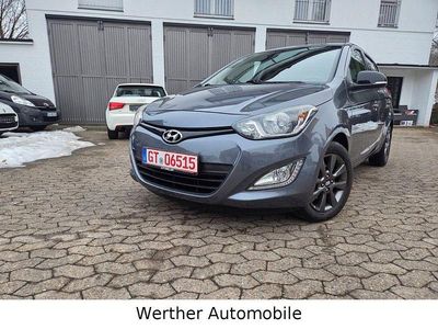 Grau Gebraucht 2014 Hyundai i20 Classic Kleinwagen | 5.590 € (Fairer Preis)