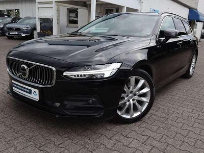Gebraucht Volvo V90 Momentum 197 PS (144 kW) 2022 Onyx black Kombi