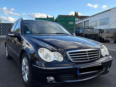 Gebraucht Mercedes C180 Avantgarde 143 PS (105 kW) 2005 Schwarz Kombi