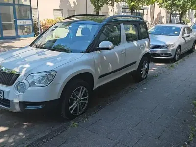 Gebraucht Skoda Yeti Active 110 PS (80 kW) 2012 Weiß SUV