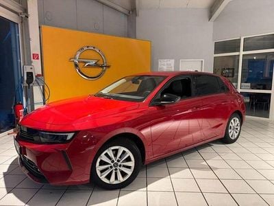 Gebraucht Opel Astra Edition 110 PS (80 kW) 2024 Rot Limousine