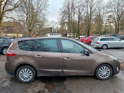Gebraucht Renault Grand Scénic III 131 PS (96 kW) 2011 Braun Van / Kleinbus