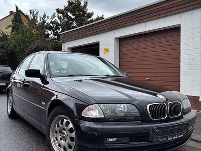 BMW 323