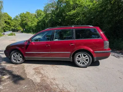 Gebraucht VW Passat 101 PS (74 kW) 1998 Rot Limousine