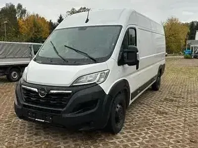 Second-hand Opel Movano Edition 165 CP (121 kW) 2023 Alb Van
