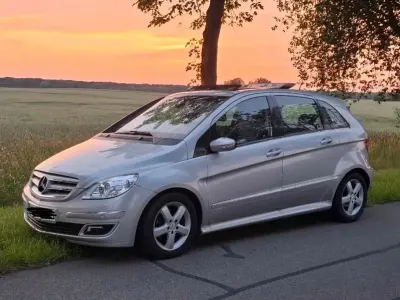 Gebraucht Mercedes B200 193 PS (141 kW) 2006 Silber Van / Kleinbus