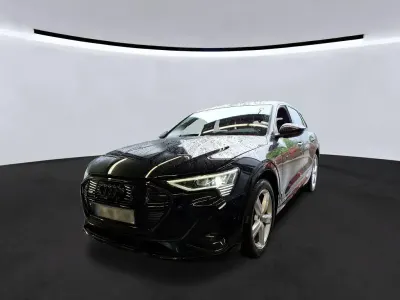 Gebraucht Audi e-tron Black Edition 300 kW (408 PS) 2023 Mythosschwarz metallic SUV