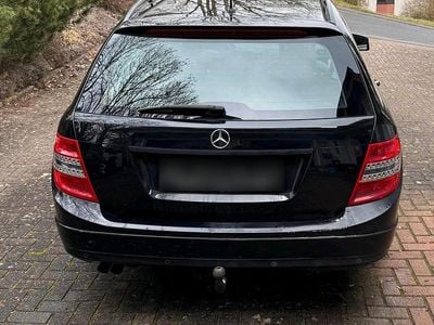 Gebraucht Mercedes C180 156 PS (114 kW) 2009 Schwarz Kombi