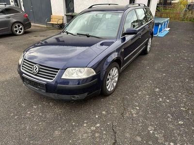 Usata VW Passat Basis 131 CV (96 kW) 2003 Blu Station wagon