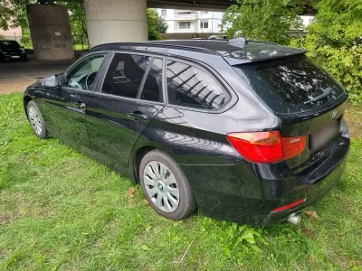 Gebraucht BMW 318 143 PS (105 kW) 2013 Schwarz Kombi
