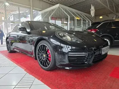Usata Porsche Panamera 441 CV (324 kW) 2015 Nero Utilitaria