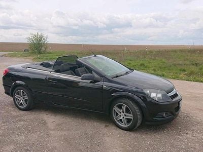 Gebraucht Opel Astra Cabriolet 140 PS (102 kW) 2008 Schwarz Cabrio