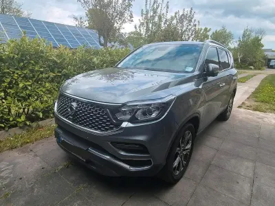 Gebraucht SsangYong Rexton Sapphire 181 PS (133 kW) 2019 Grau SUV