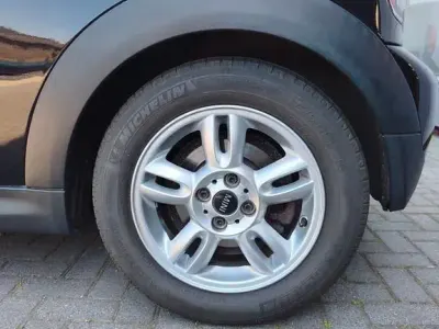 Gebraucht Mini ONE 75 PS (55 kW) 2013 Schwarz Kleinwagen