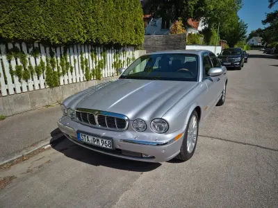 Gebraucht Jaguar XJ8 298 PS (219 kW) 2003 Silber Limousine