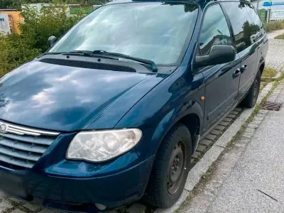 Gebraucht Chrysler Voyager 150 PS (110 kW) 2005 Blau Van / Kleinbus